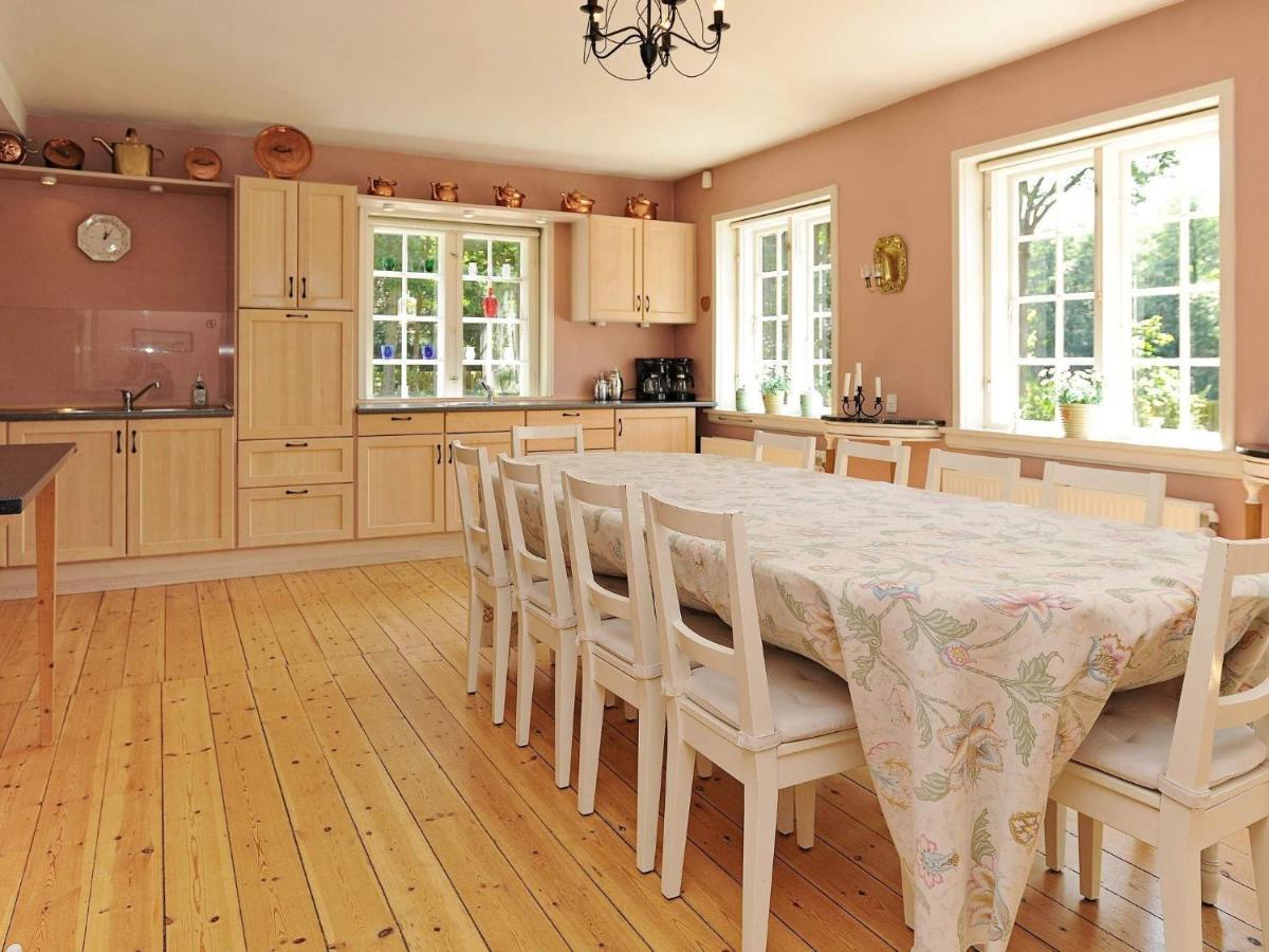 12 Person Holiday Home In Ullerslev Luaran gambar